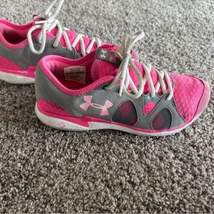 Under Armour Micro G Mantis 2 Running Shoe Pink and Gray